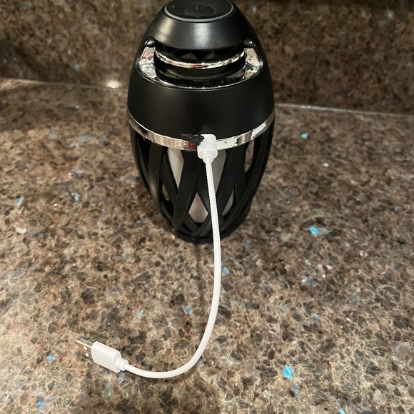 TikiTunes Portable BluetoothIndoor/Outdoor Wireless Speaker, LED Torch Lighting - Picture 4 of 4